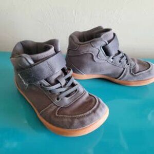 Whitin Kids High Tops Barefoot, size 11